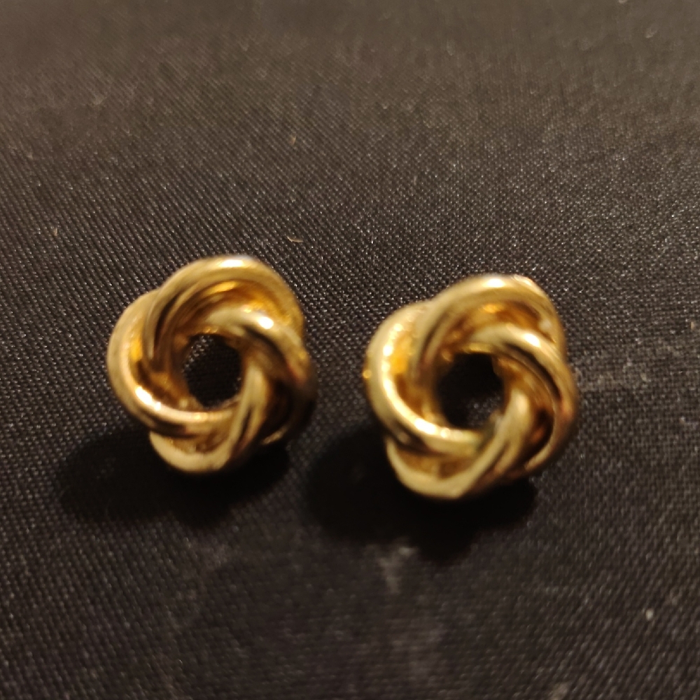 Elegant Gold Tone Knot Earrings Dainty/Solid